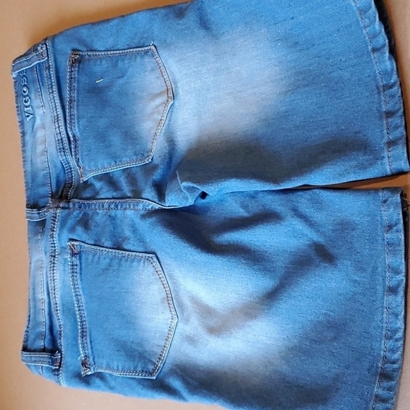 Vigoss The Jagger bermuda  girls embellished denim shorts. Preowned size 12 - Picture 6 of 10